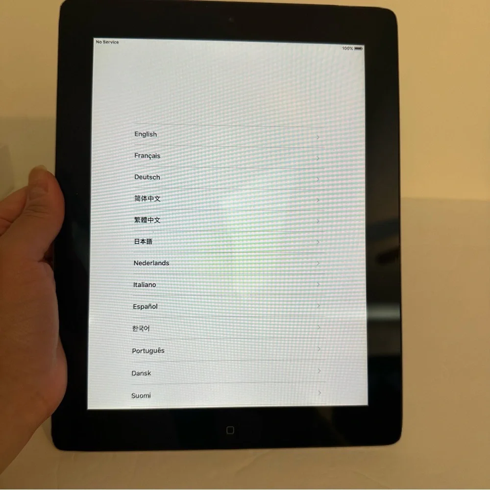Apple iPad 2 Wi-Fi 3G 32GB Black Model A 1396 comes with box and USB charger